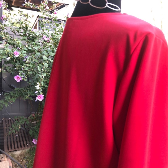 Chic Long Sleeve Red Dress with Ruffle Detail - Picture 6 of 8